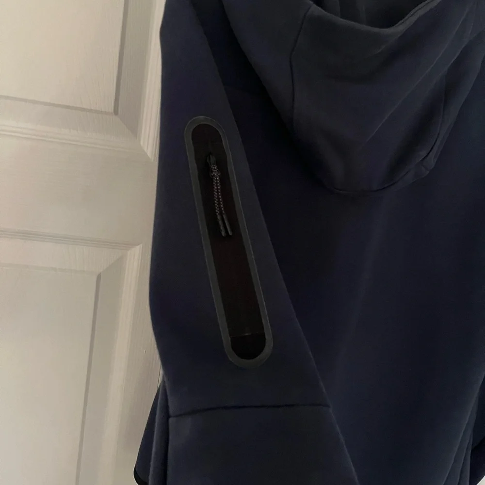 Nike Tech Dark Blue Full-Zip Jacket - Picture 6 of 8